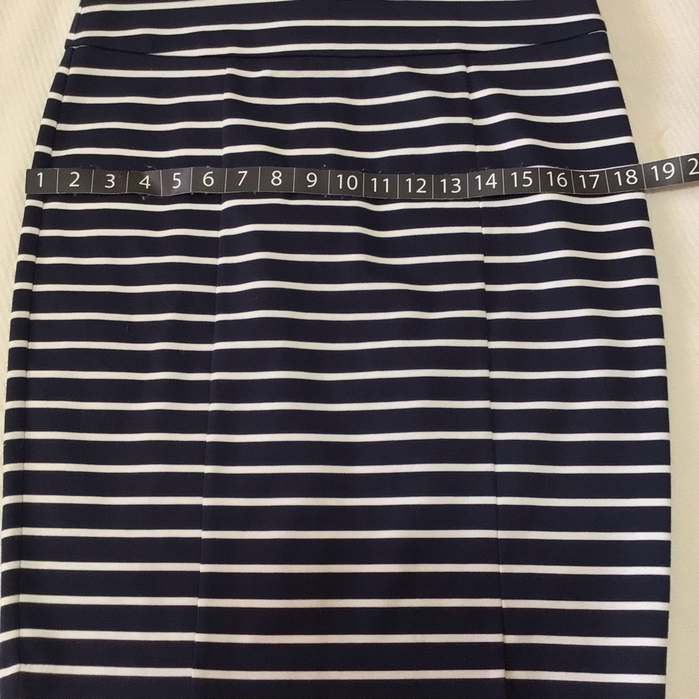 Michael Kors Womens Black&White Stripe Pencil Skirt Sz 8P Luxe Timeless Corpcore - Picture 6 of 11